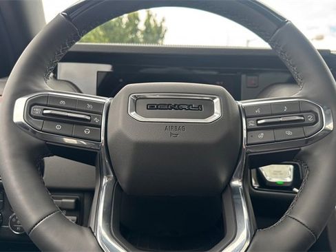 New 2026 GMC Yukon Denali w/ Denali Reserve Package image 24