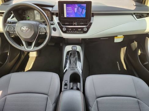 Used 2024 Toyota Corolla SE FWD image 19