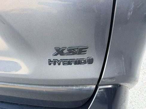 Used 2023 Toyota RAV4 XSE AWD/4WD image 15