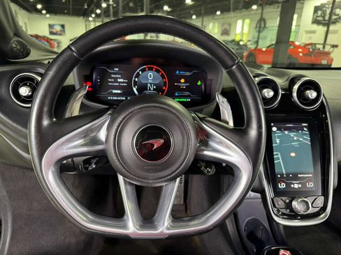 Used 2020 McLaren GT image 23