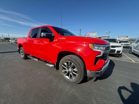 Used 2025 Chevrolet Silverado 1500 LT image 1
