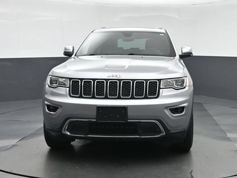 Used 2017 Jeep Grand Cherokee Limited AWD/4WD image 2