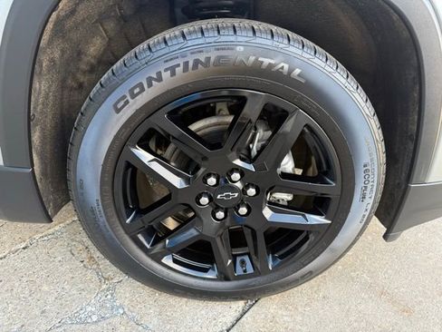 Used 2023 Chevrolet Traverse LT w/ LPO, Floor Liner Package image 12