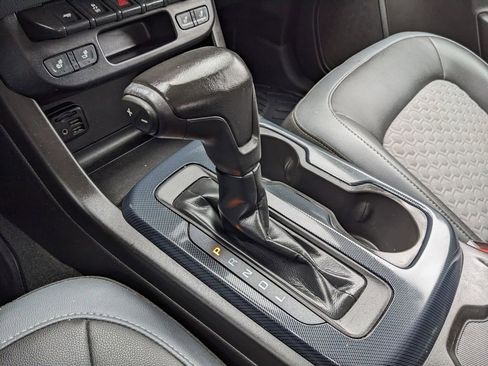 Used 2019 Chevrolet Colorado Z71 image 32