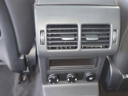 Used 2019 Jaguar F-PACE Prestige image 26