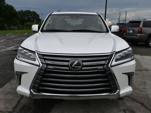 Used 2019 Lexus LX 570 4WD w/ Luxury Package image 3