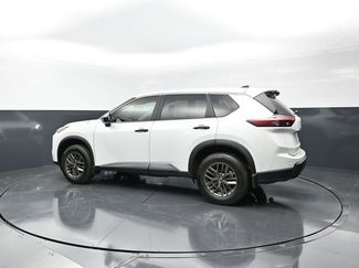 Certified 2025 Nissan Rogue S FWD video 2