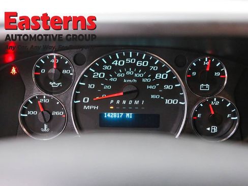 Used 2017 Chevrolet Express 2500 image 18