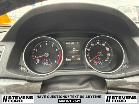 Used 2018 Volkswagen Passat 2.0T SE FWD image 21