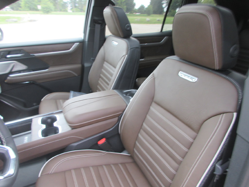 New 2027 GMC Acadia Denali Ultimate AWD/4WD image 11