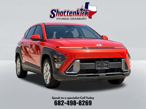 Used 2024 Hyundai Kona SE FWD image 3