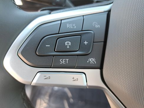 New 2026 Volkswagen Atlas Cross Sport SEL Premium R-Line AWD/4WD image 18