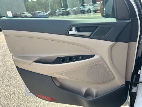Used 2018 Hyundai Tucson SEL Plus w/ Cargo Package FWD image 16
