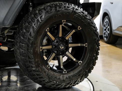 Used 2019 Jeep Wrangler Unlimited Sport S AWD/4WD image 51