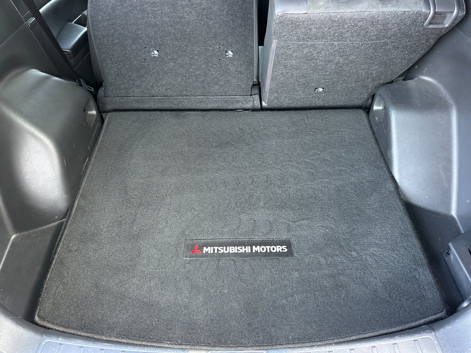 Used 2025 Mitsubishi Eclipse Cross SE AWD/4WD image 14