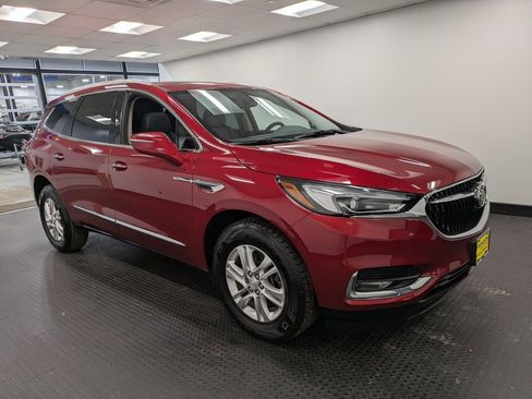 Used 2019 Buick Enclave Essence image 3