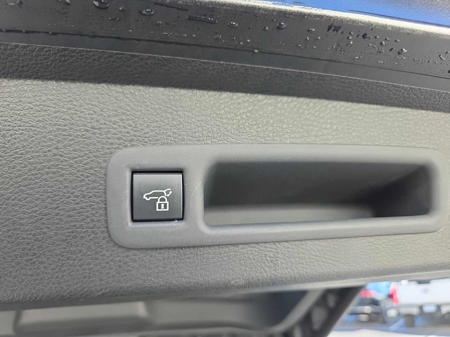 Used 2025 Toyota Sienna Limited AWD/4WD image 31