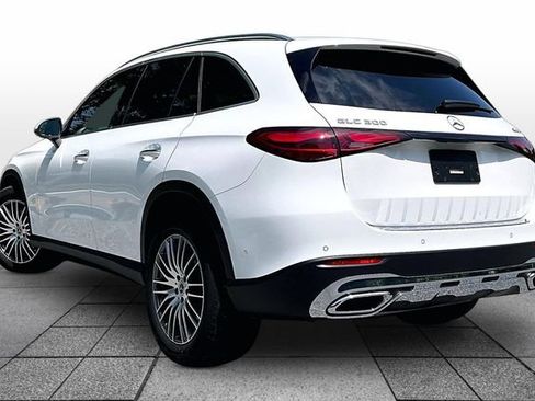 Certified 2026 Mercedes-Benz GLC 300 4MATIC image 4