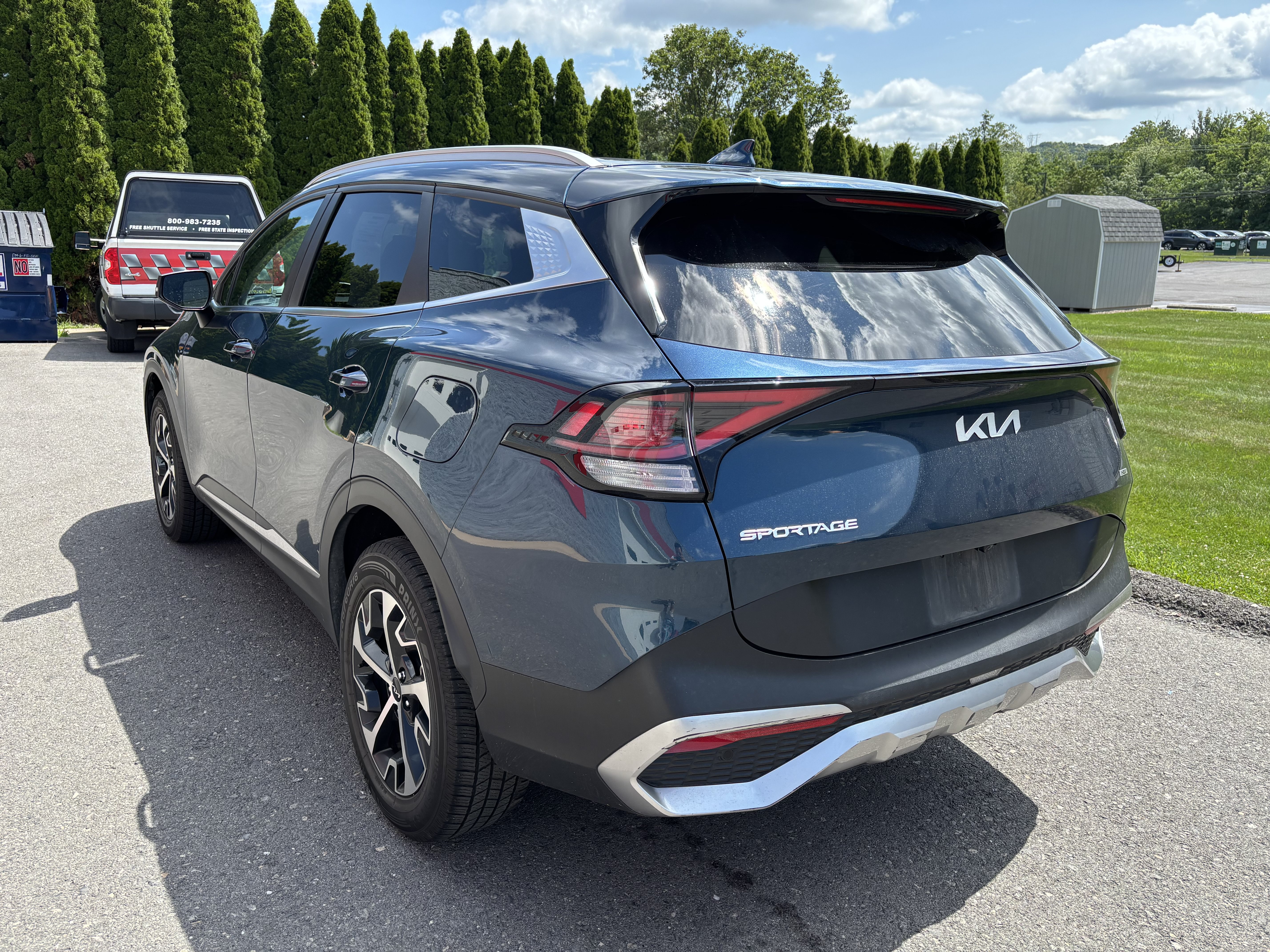 Used 2023 Kia Sportage EX AWD/4WD image 6