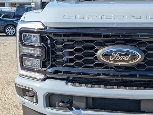 New 2026 Ford F250 Lariat w/ Black Appearance Package AWD/4WD image 10