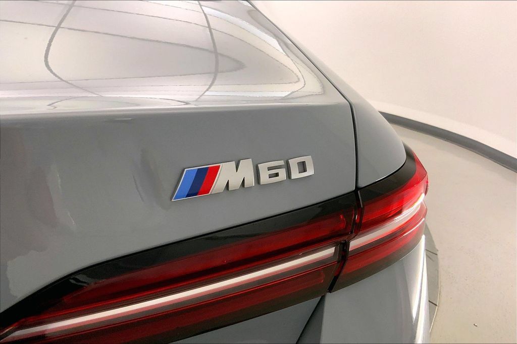 Used 2025 BMW i5 M60 AWD/4WD image 30