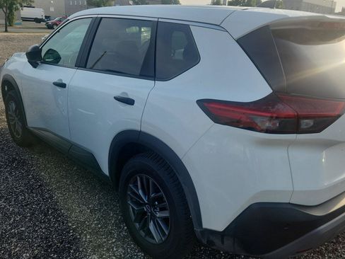 Used 2023 Nissan Rogue S AWD/4WD image 3