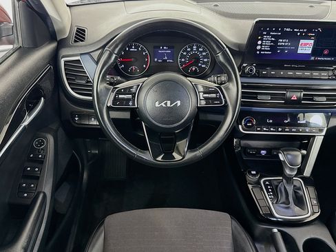 Used 2023 Kia Seltos S w/ Navigation Package FWD image 15