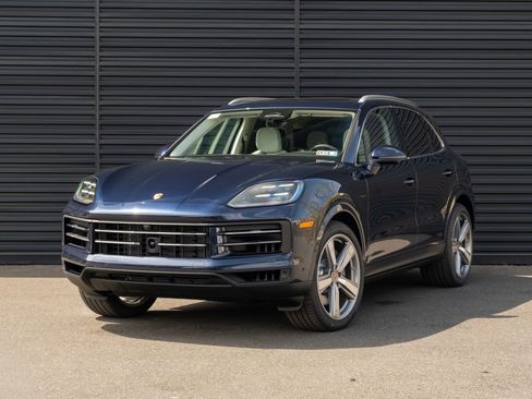 New 2026 Porsche Cayenne E-Hybrid AWD/4WD image 1