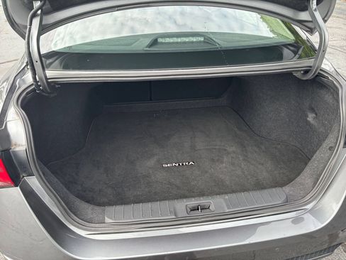 Used 2025 Nissan Sentra SV FWD image 25
