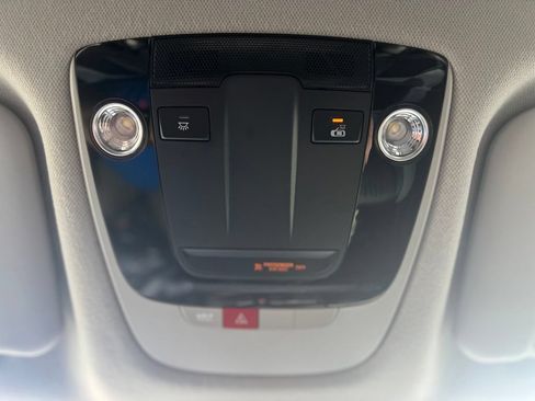 Used 2025 Kia Seltos S FWD image 16