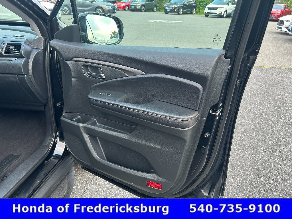 Used 2023 Honda Ridgeline Sport image 14