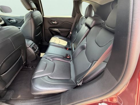Used 2021 Jeep Cherokee Limited AWD/4WD image 11