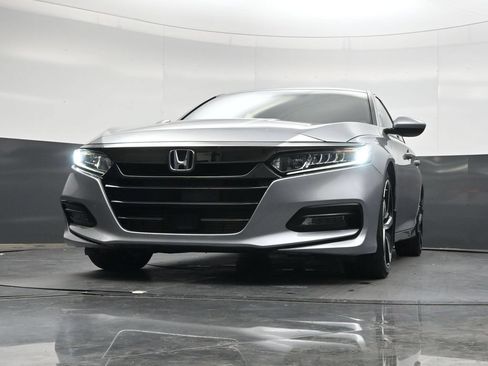 Used 2018 Honda Accord Sport image 41