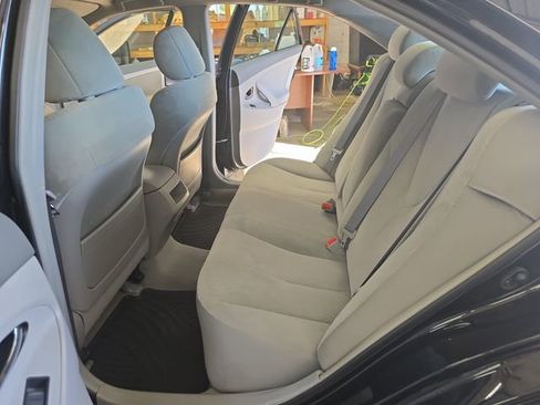 Used 2009 Toyota Camry LE FWD image 16