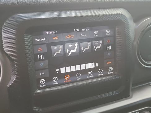 Certified 2022 Jeep Gladiator Sport image 17