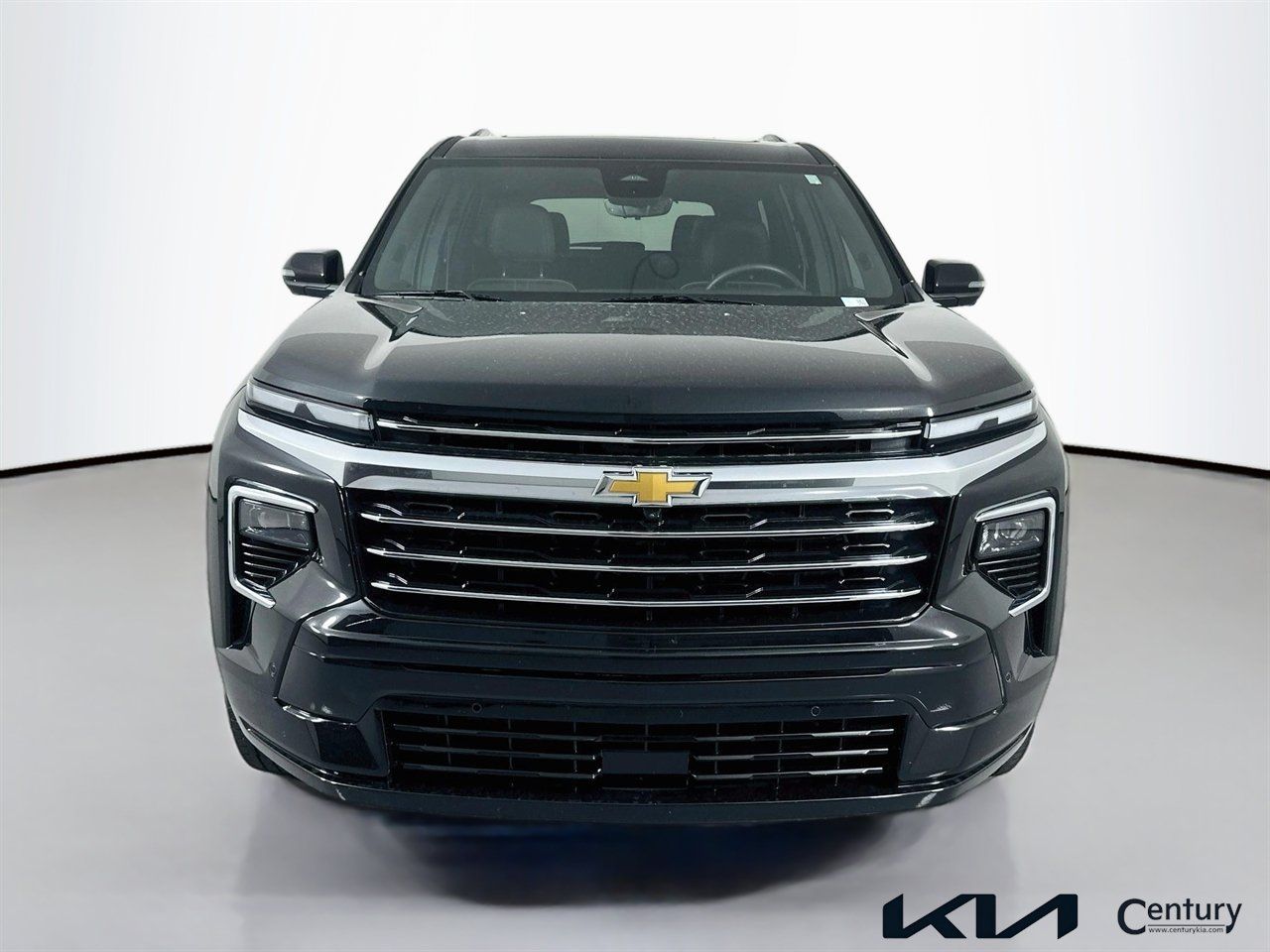 Used 2025 Chevrolet Traverse High Country AWD/4WD image 2