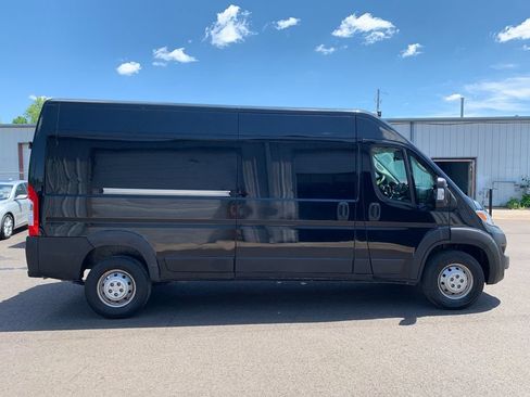 Used 2023 RAM ProMaster 2500 FWD image 3