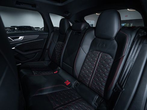 Used 2021 Audi RS 6 AWD/4WD image 31