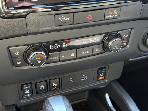 Used 2023 Nissan Frontier SV w/ SV Convenience Package image 22