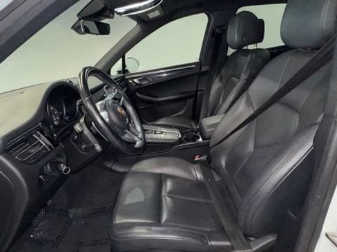 Used 2019 Porsche Macan AWD/4WD image 14