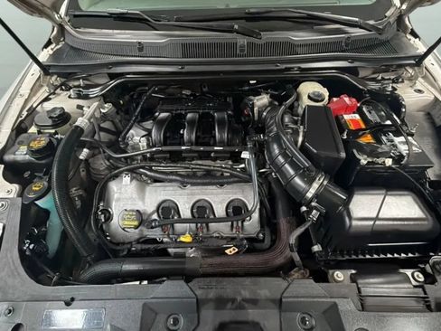 Used 2012 Ford Taurus SEL FWD image 21