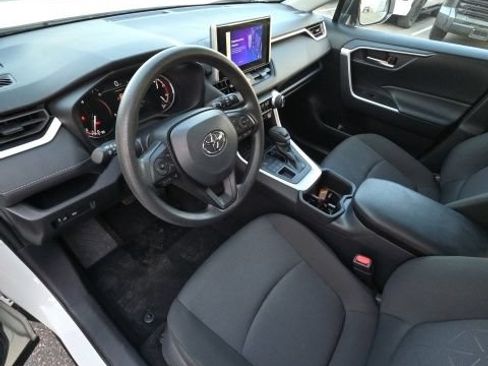 Used 2025 Toyota RAV4 XLE AWD/4WD image 12