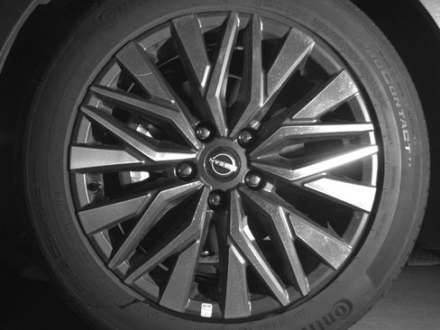 Used 2025 Nissan Altima 2.5 SV image 12