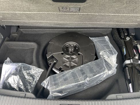 Certified 2024 Volkswagen Atlas SEL Premium R-Line image 39