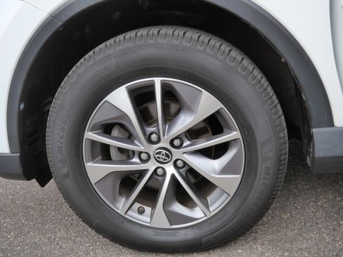 Certified 2018 Toyota RAV4 XLE AWD/4WD image 15