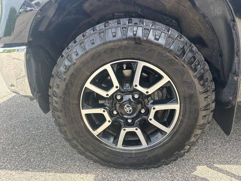 Used 2020 Toyota Tundra SR5 w/ TRD Off-Road Package AWD/4WD image 37