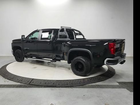 Used 2022 Chevrolet Silverado 3500 LT w/ Convenience Package AWD/4WD image 5