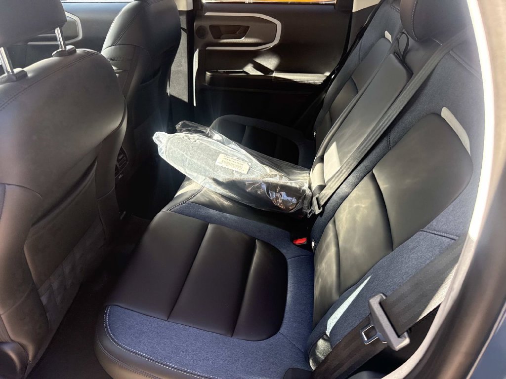 New 2026 Ford Bronco Sport Outer Banks w/ Outer Banks Tech Package+ AWD/4WD image 7