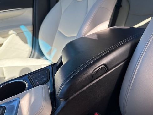 Used 2021 Cadillac CT4 Luxury w/ Sun And Sound Package image 19