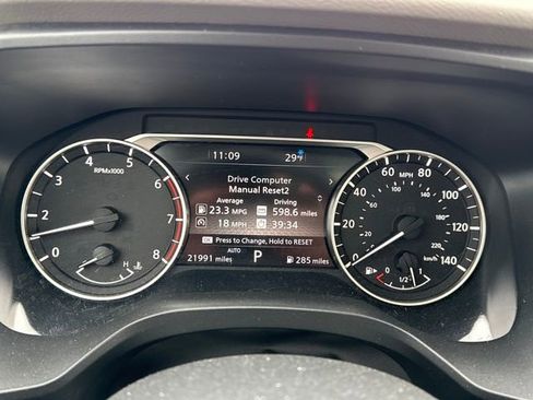 Used 2021 Nissan Rogue SL w/ Premium Package image 17